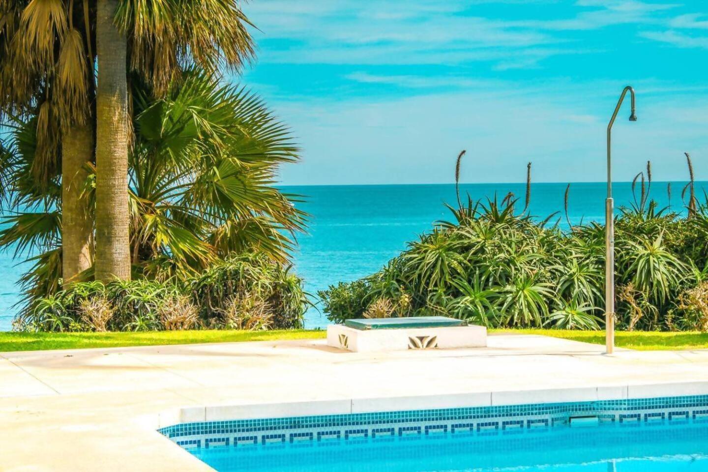 Stunning Apartment 50 Meters From The Sea Benalmádena Exterior foto